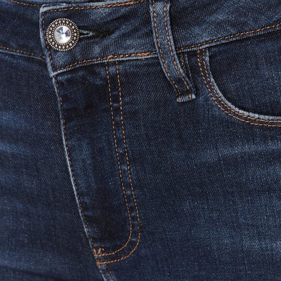 GUESS Jeans - Picture 4 of 16